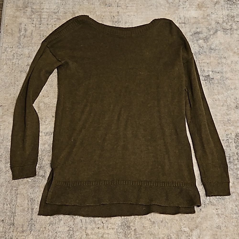 Olive sweater - Picture 1 of 1